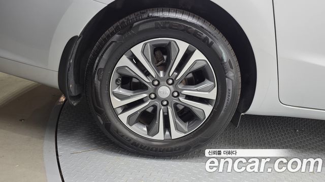 Kia Canival 2019 — photo 5