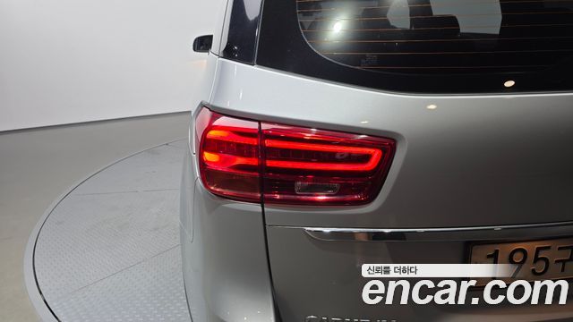 Kia Canival 2019 — photo 9