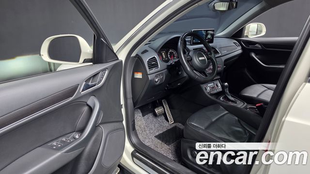 Audi Q3 2014 — photo 10