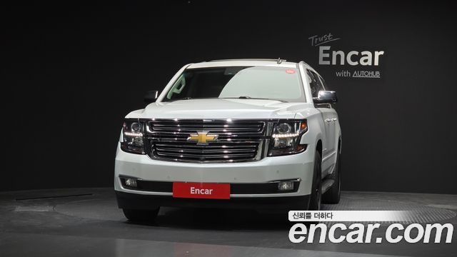 Chevrolet Surburban 2017 — photo 3