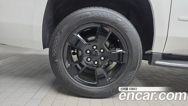 Chevrolet Surburban 2017 — photo 5
