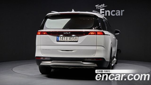 Kia Canival 2022 — photo 4