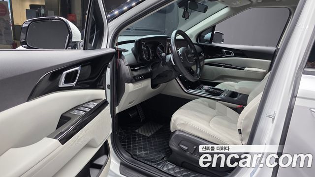 Kia Canival 2022 — photo 13