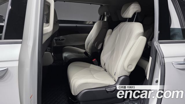 Kia Canival 2022 — photo 18