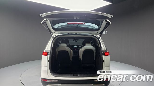 Kia Canival 2022 — photo 26
