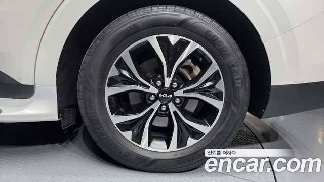 Kia Canival 2022 — photo 7