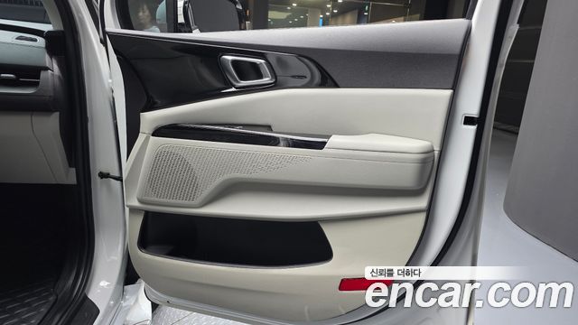 Kia Canival 2022 — photo 15