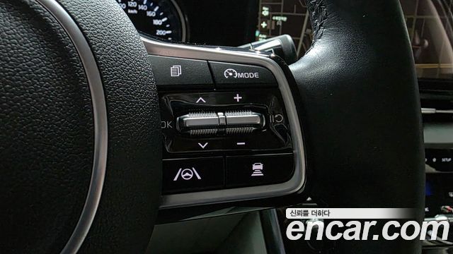 Kia Canival 2022 — photo 31