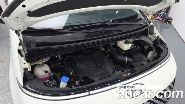 Hyundai Staria 2022 — photo 6