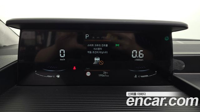 Hyundai Staria 2022 — photo 11