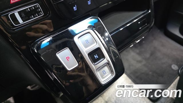 Hyundai Staria 2022 — photo 12