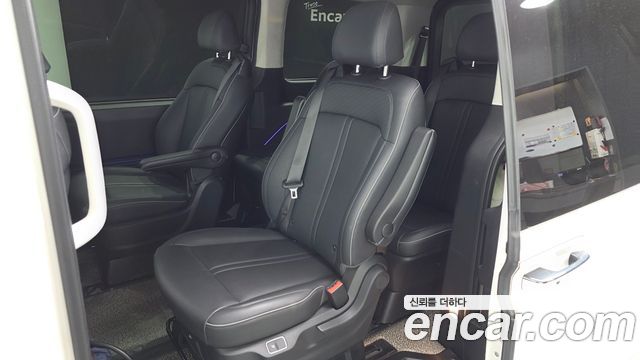 Hyundai Staria 2022 — photo 18