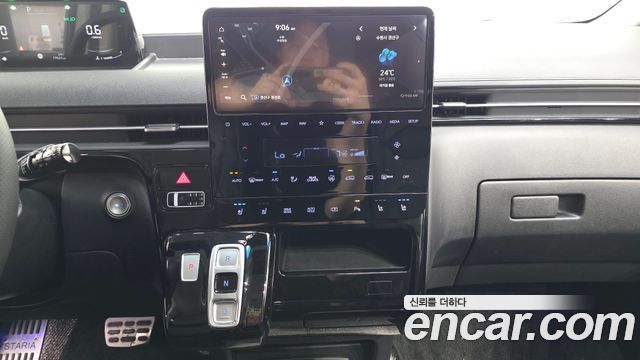Hyundai Staria 2022 — photo 20