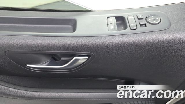 Hyundai Staria 2022 — photo 28