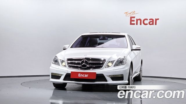Mercedes-Benz E-Class 2013 — photo 3