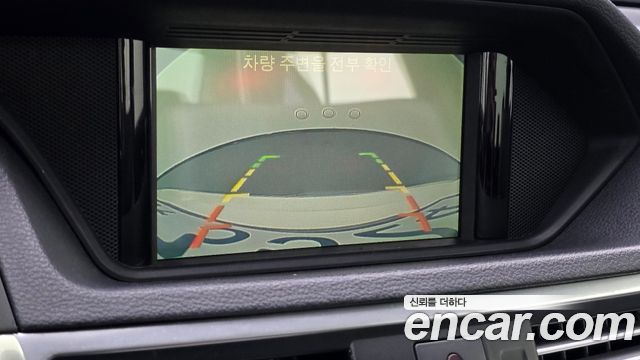 Mercedes-Benz E-Class 2013 — photo 21
