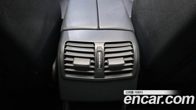 Mercedes-Benz E-Class 2013 — photo 26