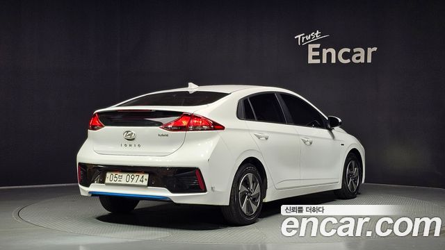 Hyundai Ioniq 2016 — photo 2