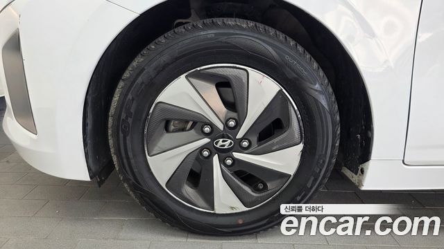 Hyundai Ioniq 2016 — photo 5