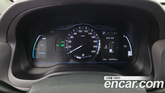 Hyundai Ioniq 2016 — photo 11