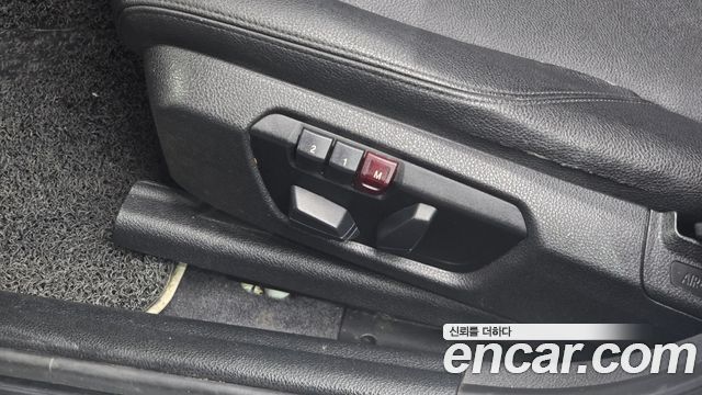 BMW 1-Series 2013 — photo 17