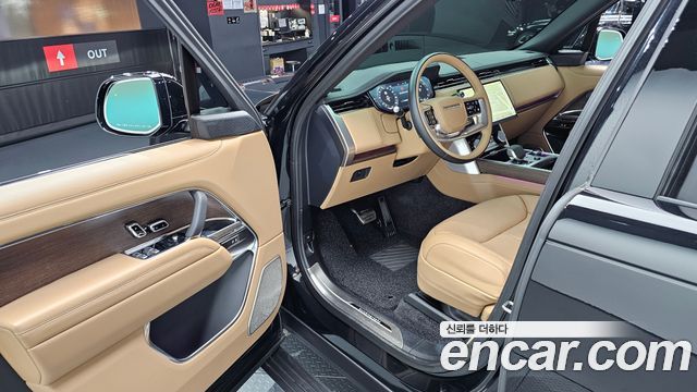 Land Rover Range Rover 2023 — photo 13