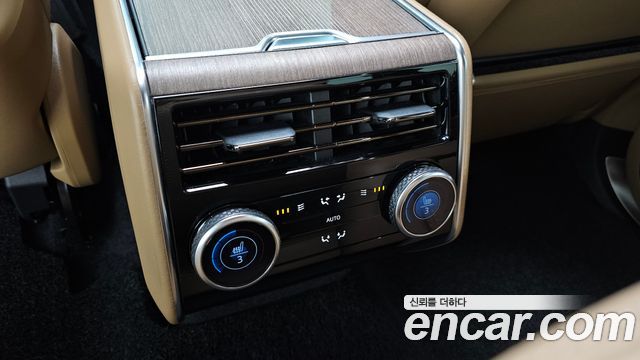 Land Rover Range Rover 2023 — photo 22