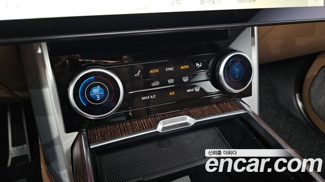 Land Rover Range Rover 2023 — photo 23