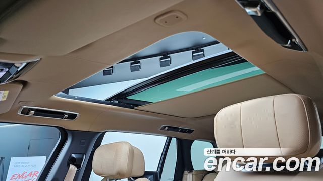 Land Rover Range Rover 2023 — photo 31