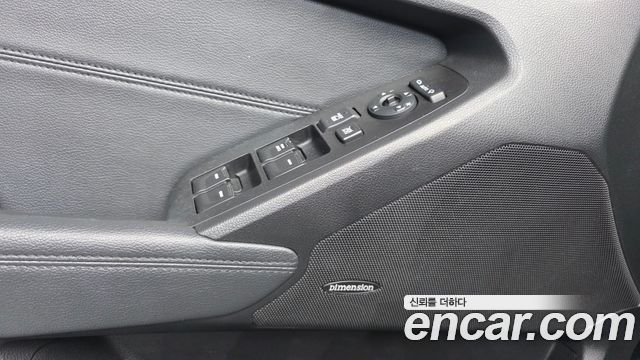 Kia K7 2010 — photo 12