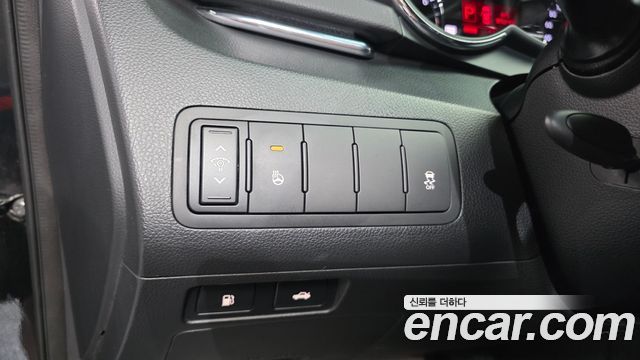 Kia K7 2010 — photo 13