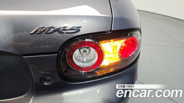 Mazda MX-5 Miata 2007 — photo 9