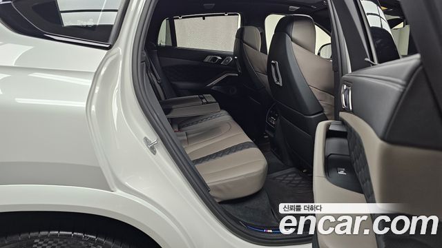BMW X6M 2025 — photo 17