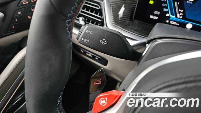BMW X6M 2025 — photo 29