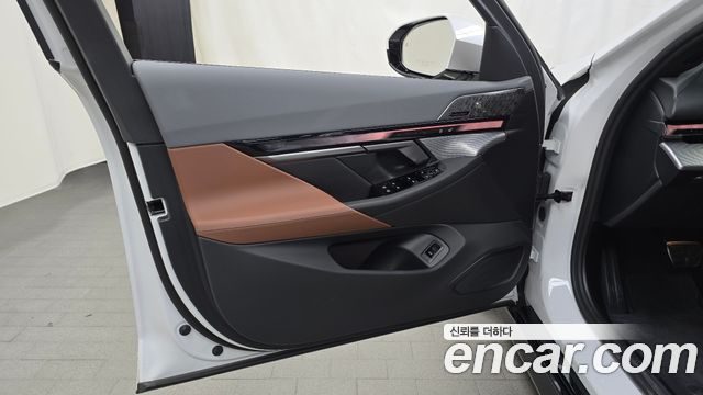 BMW 5-Series 2026 — photo 14
