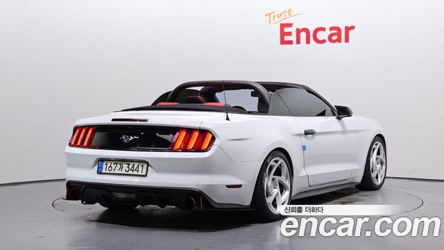 Ford Mustang 2015 — photo 2