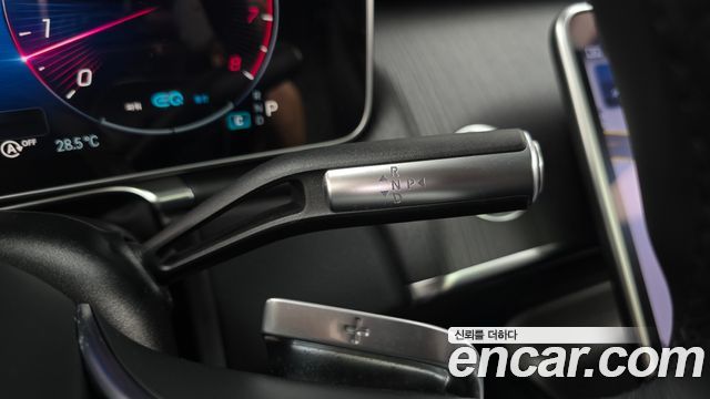 Mercedes-Benz S-Class 2022 — photo 12