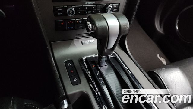 Ford Mustang 2010 — photo 9