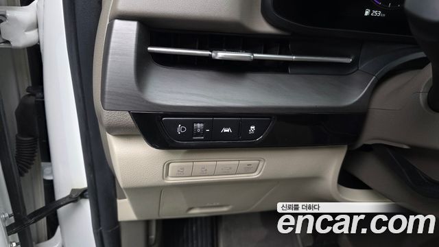 Kia Canival 2021 — photo 13