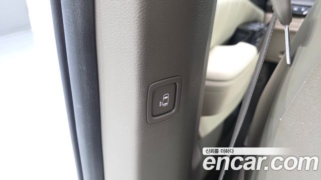 Kia Canival 2021 — photo 18