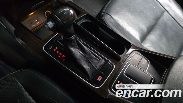 Kia K7 2016 — photo 12