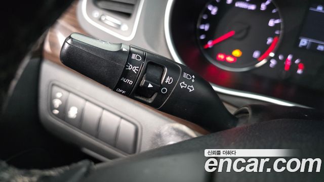 Kia K7 2016 — photo 23