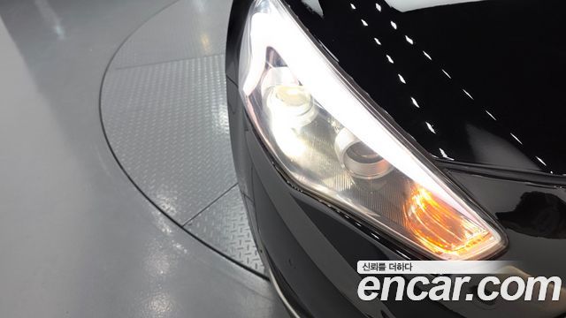 Kia K7 2016 — photo 8