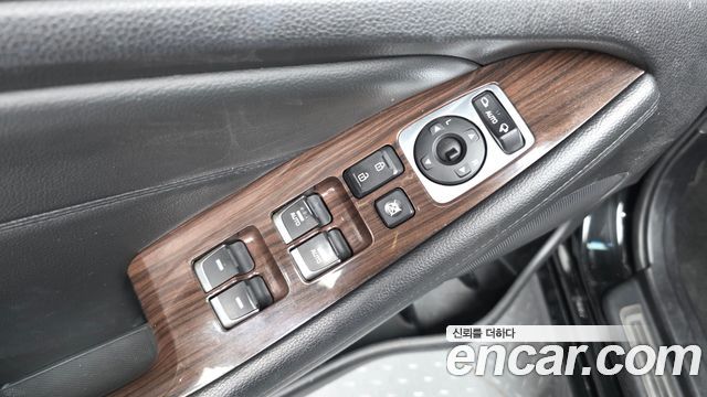 Kia K7 2016 — photo 27