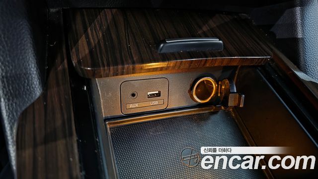 Kia K7 2016 — photo 31