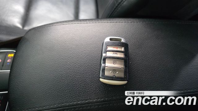 Kia K7 2016 — photo 33