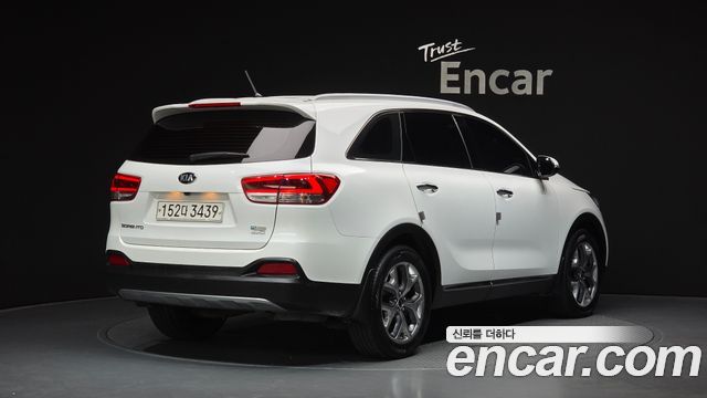 Kia Sorento 2017 — photo 2
