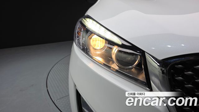 Kia Sorento 2017 — photo 8