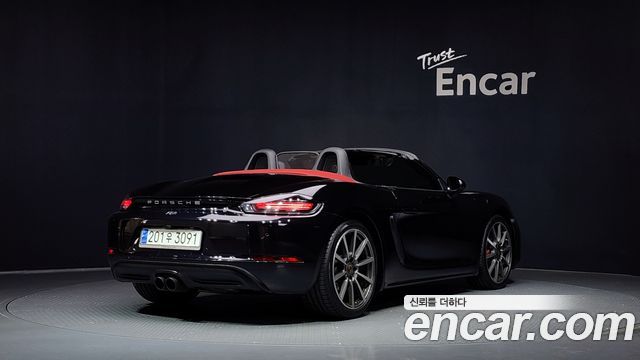 Porsche 718 2017 — photo 2