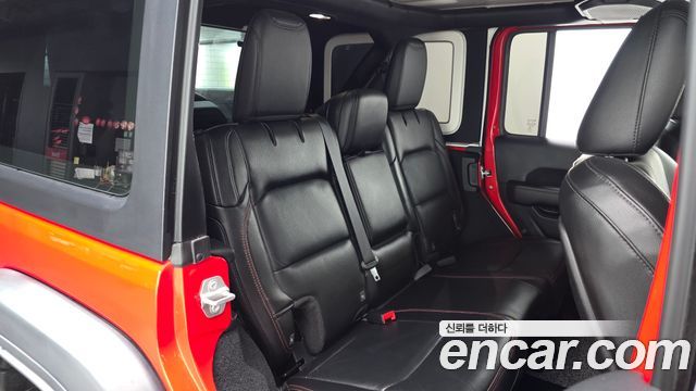 Jeep Wrangler 2018 — photo 17